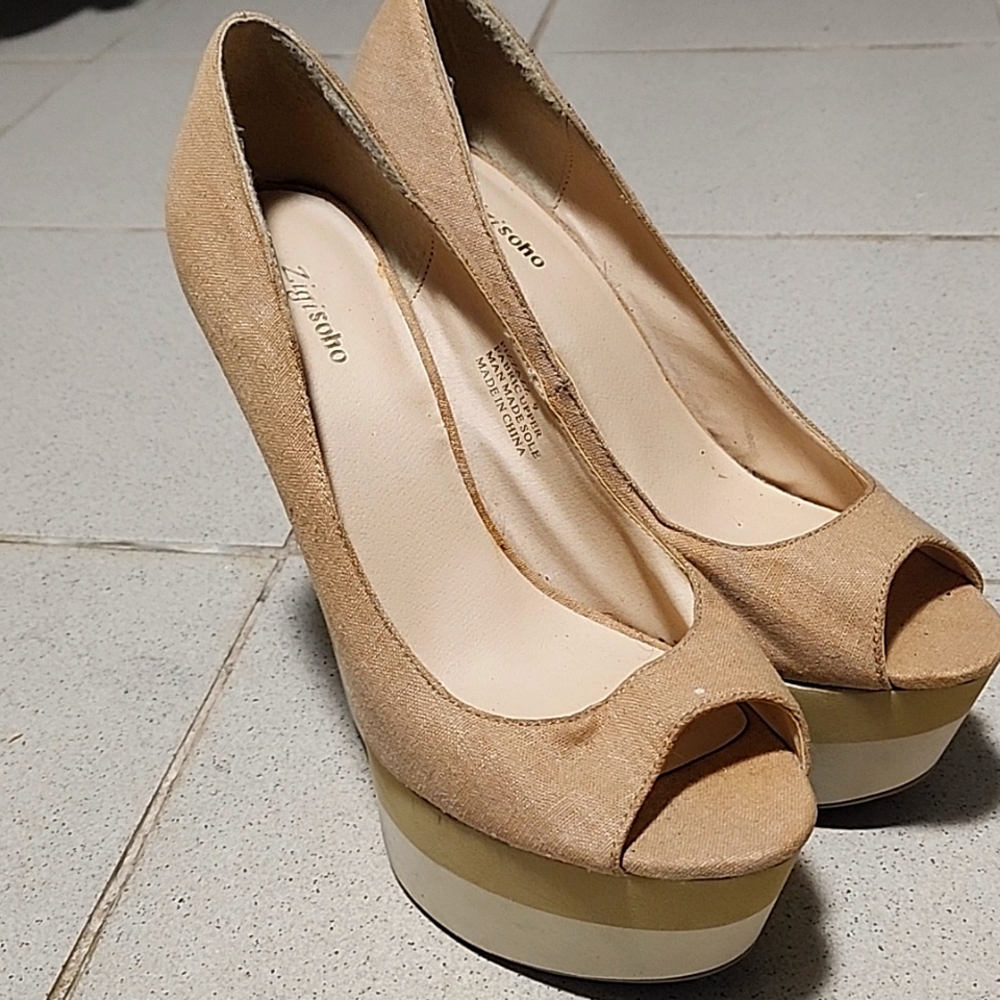 Wedge heels